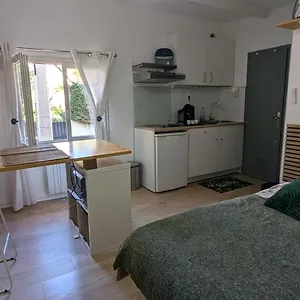  Appartement Avec Parking A Pied Et Calme